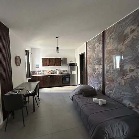 St Gaetan Accomodation 6B Hamrun ภายนอก รูปภาพ
