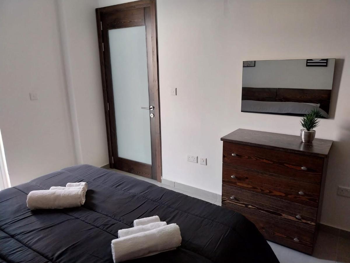 St Gaetan Accomodation 6B Hamrun ภายนอก รูปภาพ